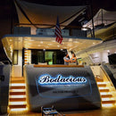 Noms retroéclairés